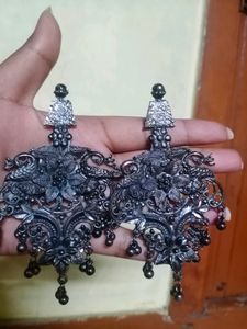 New Black Shiny Earrings
