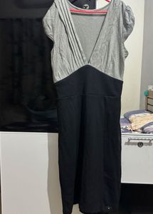 Chic Two-Tone V-Neck Dress