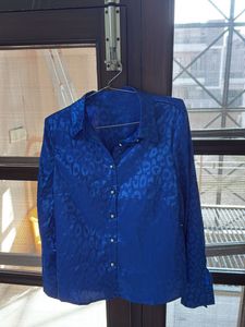 SATIN BLUE SHIRT A PERFECT FIT