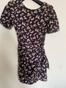 Floral wrap dress 🦋