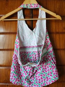 Item-KBG143/IMPORTED/Crop Top/Halter Neck/M Sized