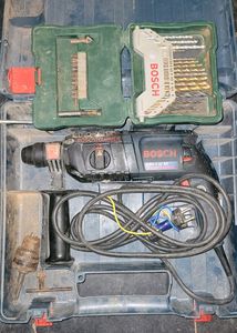 Bosch Rotary Hammer Drill Machine GBH 2-22 RE (Reversable )Along Wood And Steel Drill Bits