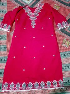 Elegant Pink Embroidered Kurti