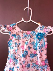 Pure cotton blue and white, printed kid&#39;s frock, knee lenght