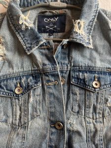 Distressed, Street Style Gillet