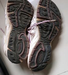 Old Reebok Shoes In Wearable Condition.