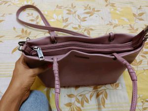 Elegant Sreeleathers Handbag