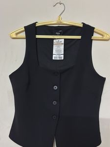 black body hugging corset crop top for ladies