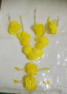 Yellow Floral Jewelry Set