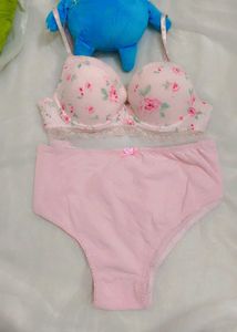 Floral Padded Bra With Beautiful Penty