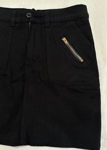 Black Utility-Style Mini Skirt with Zipper Pockets