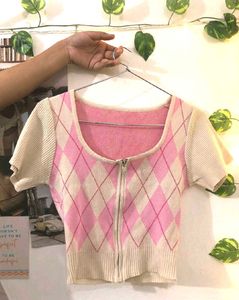 Sale 🎉🎊Argyle Zip-Up Crop Top