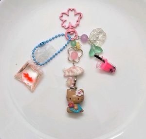 Hello Kitty Beach Keychain