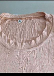 NEW NEVER USED STYLISH SOLID TSHIRT