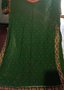 Green Colour Women&#39;s Kurtha