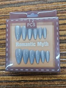 Cat-Eye Press-On Nails