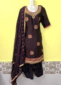 Embroidered Salwar Suit Set