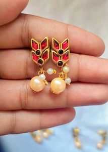 Beautiful Pearl Drop Earrings(5 Pairs)