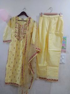 partywear padded Embroidered Kurta Set
