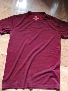 Men&#39;s Classic Maroon T-Shirt
