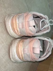 White sports shoes