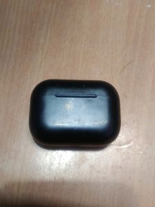 New Branded Working Earbud New With Tag Excellent Performance Price Fixed