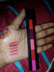 AMAZE MATTE 5 IN 1 LIPSTICK 💄