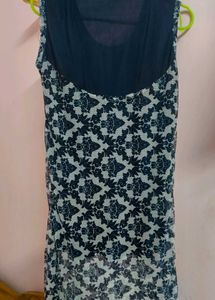 sleeveless top