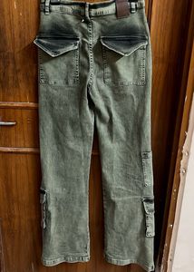 Sage Green Cargo Pants Of Street 9