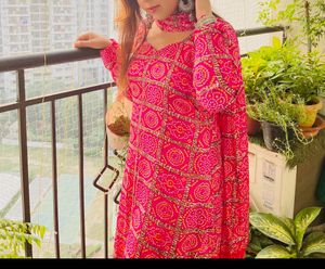 Beautiful Badhani Kurti With Dupatta