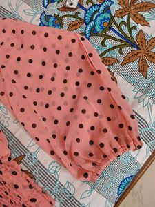 Polka Dot Ballon Sleeves Top