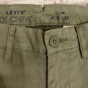 Sap Green Levis Pant(w-28 L-32)