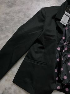 Max Black Blazer