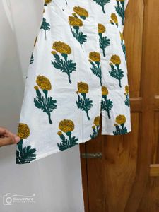 Floral Print Sleeveless Dress