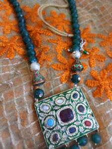 Multistone Green Mala Antiqwe Necpiece