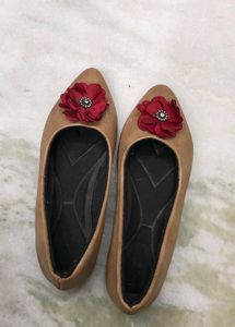 Floral Embellished Ballet Flats