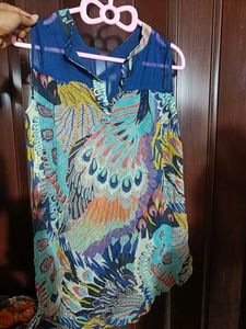 Floral sleeveless top for Daily Use