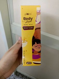 Plum Smokin Vanilla Body Mist 150 Ml