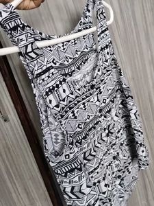 Black &amp; White Tribal Print Sleeveless Crop Top