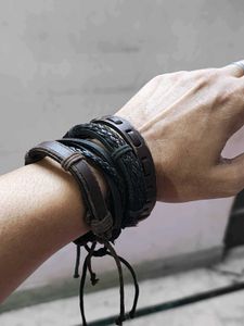 🔥 Stylish Leather Bracelets for Men 🔥