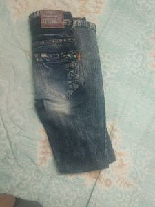 Men&#39;s Distressed Denim Jeans