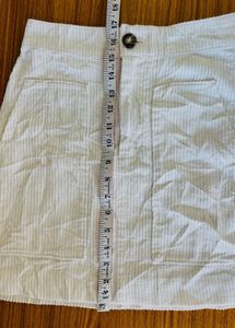 H&amp;M cotrise off white mini skirt women’s