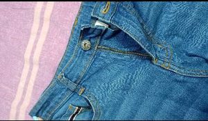 Whisker Straight Blue Jeans