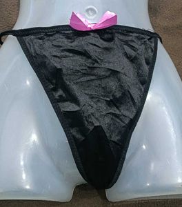 Black Thong with Pink Bow🔥
