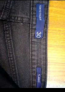 Tokyo Talkies Flared Jeans | Basics Black