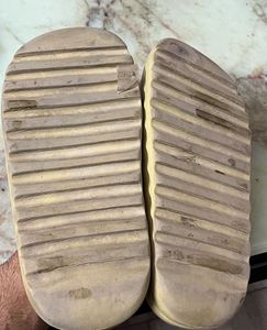 Yeezy Slides Resin