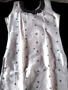Black And White Kurti