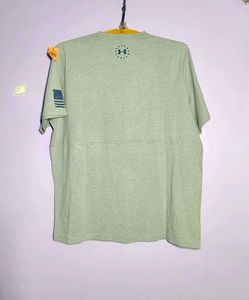 Under Armour Graphic Tee Size L 44/46