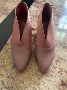Elegant Peach Casual Shoes
