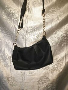 Pearl Chain Shoulder Bag